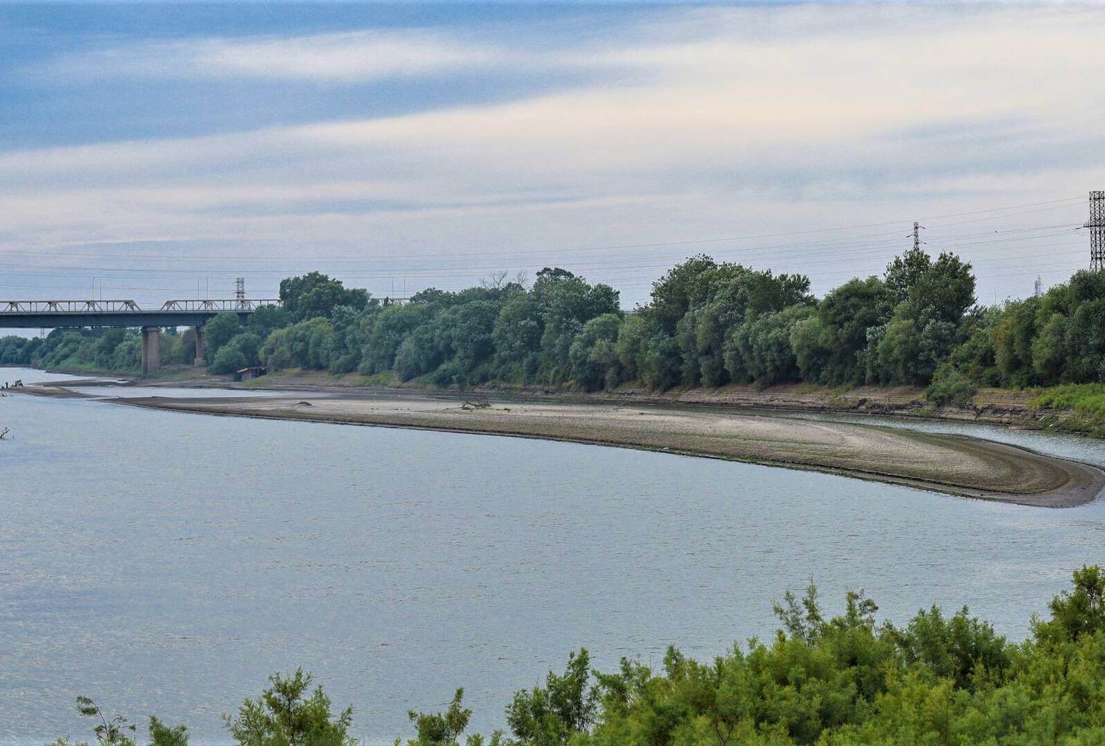 Explore the Scenic Beauty of the Kur River in Mingachevir: A Must-Visit Destination