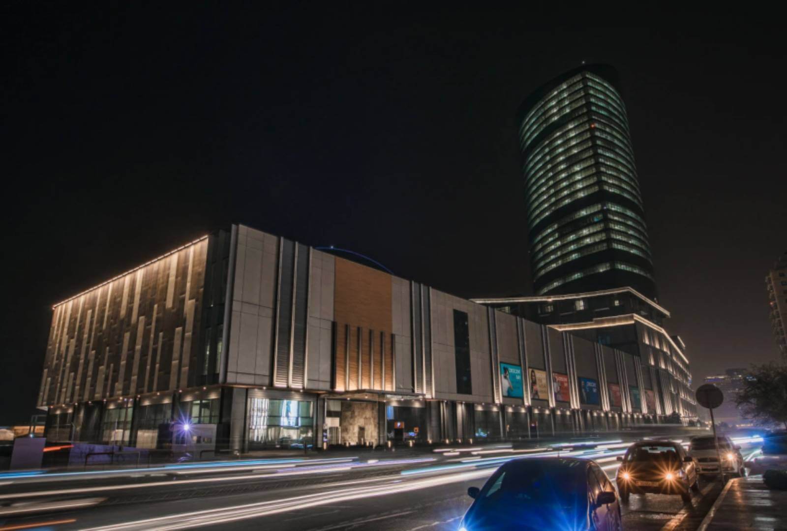 Explore Crescent Mall in Baku: A Premier Shopping and Entertainment Destination