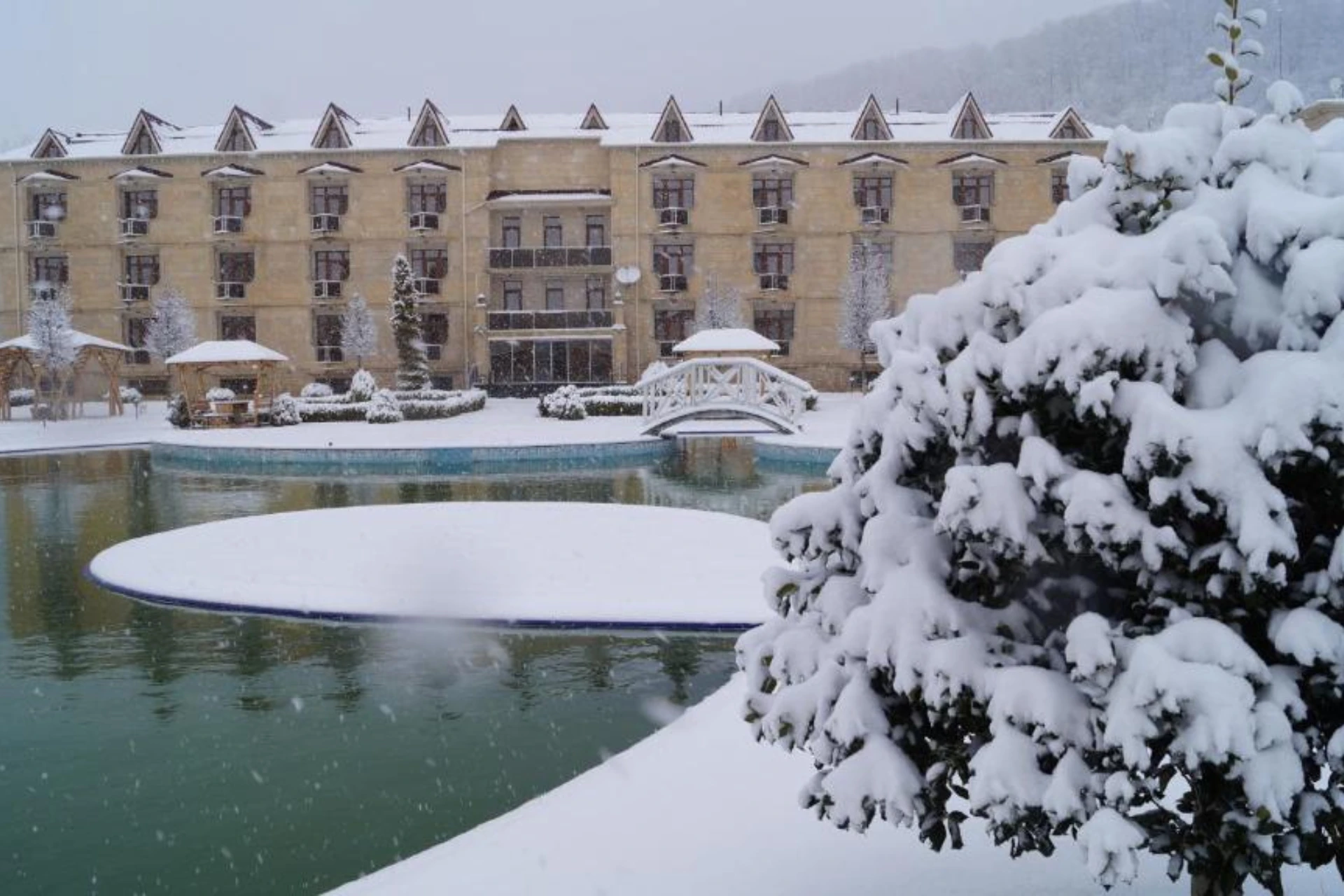 Qafqaz Yeddı Gozel Hotel