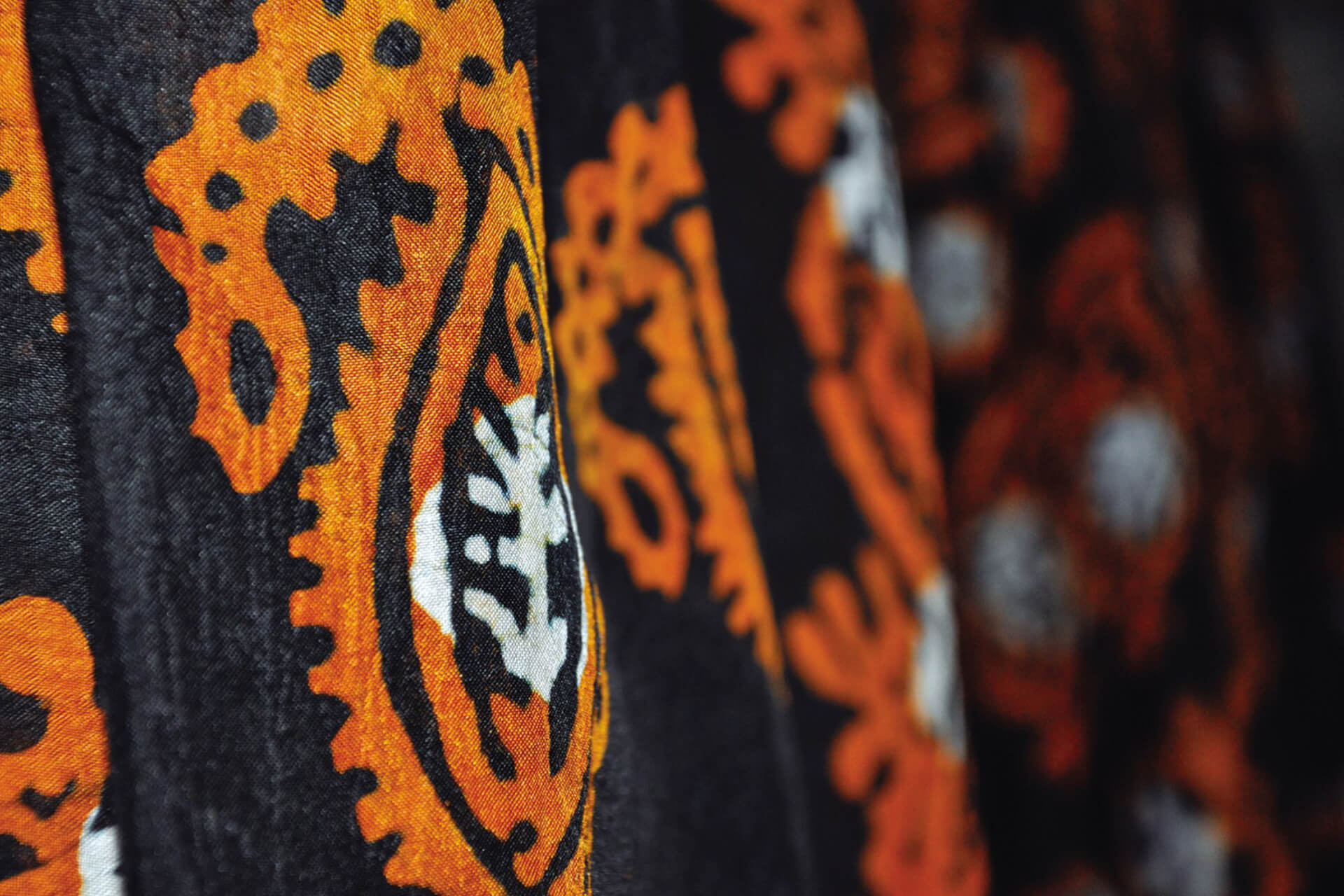 Kelaghayi - The Timeless Silk Scarf of Azerbaijan